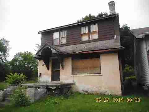 5911 Eastlawn (7)_m.jpg